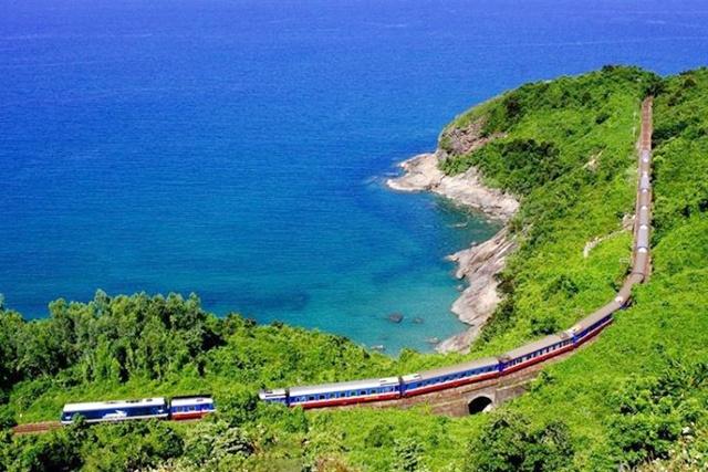 Từ Đà Nẵng đi Hà Nội bao nhiêu tiếng khi đi bằng tàu hỏa?